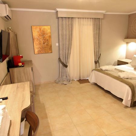 Hotel Mallas Nea Kallikrateia 外观 照片