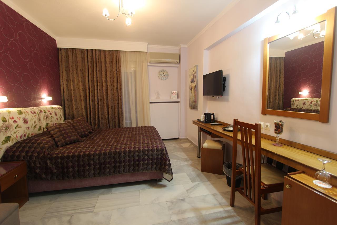 Hotel Mallas Nea Kallikrateia 外观 照片